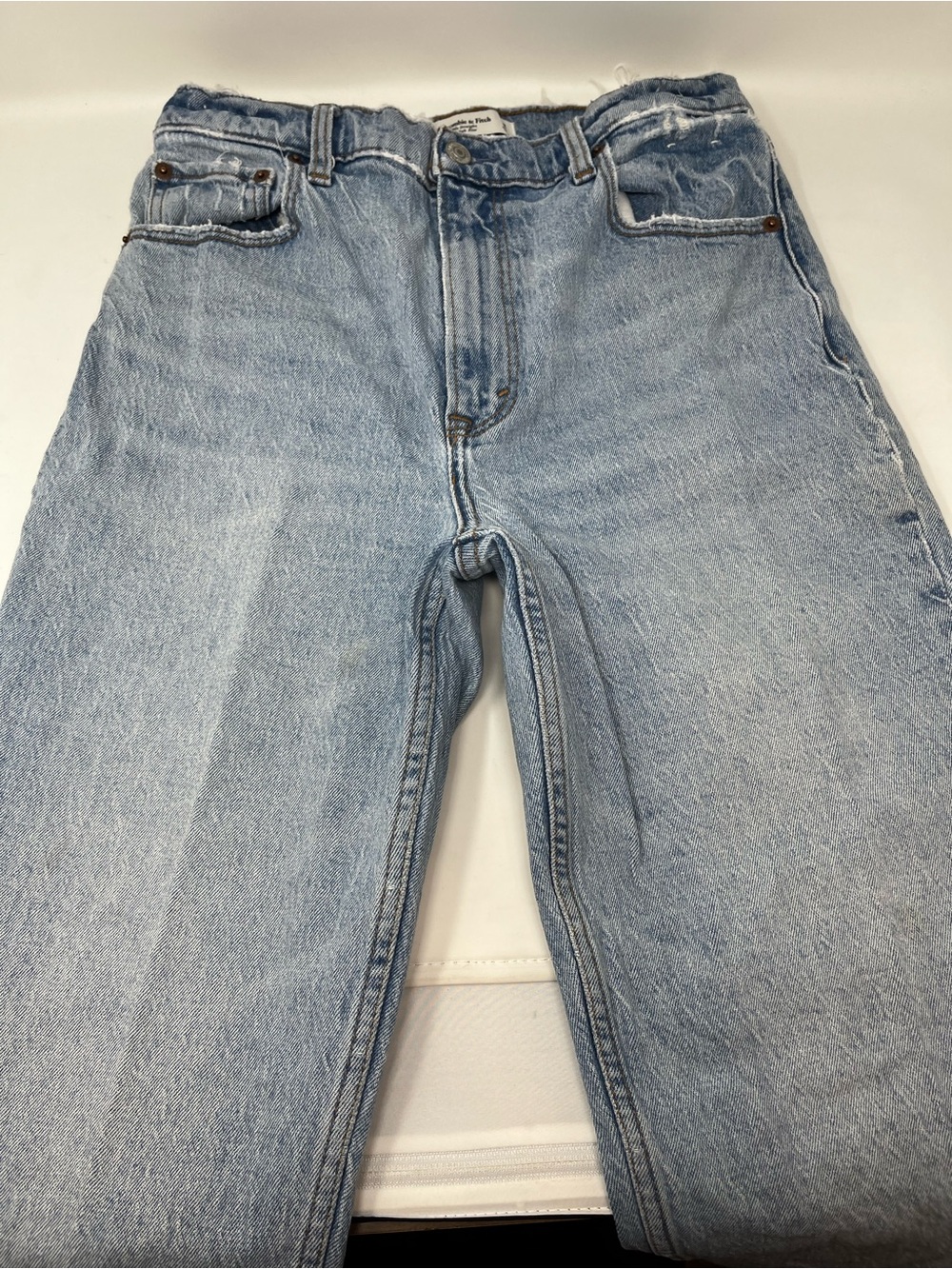 Abercrombie & Fitch Women's 90s Straight Ultra High Curve love Jean size 8/29 L.